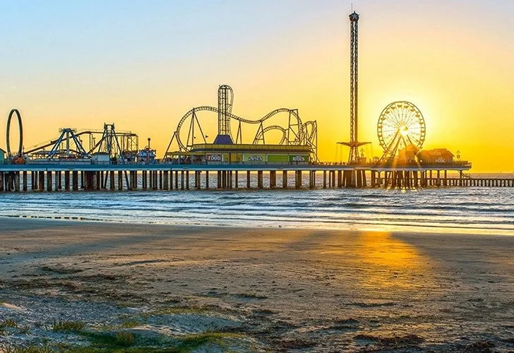 Luxury Limo Service in Galveston TXHouston And Galveston Limousine