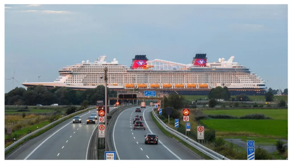 disney cruise lineHouston And Galveston Limousine