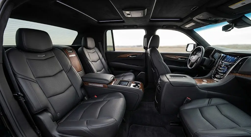 Premium leather interior of Houston airport private car service providing rapid cruise transfers.